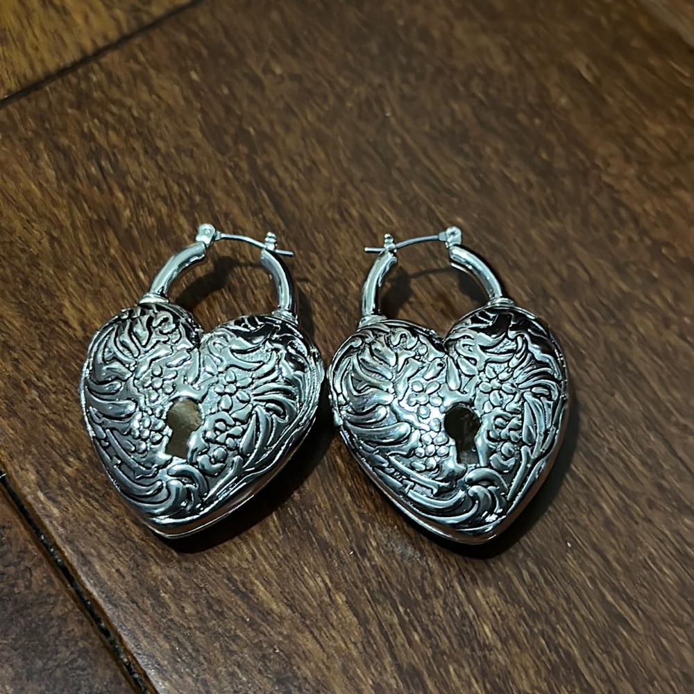 With Jean heart with lock earrings silver